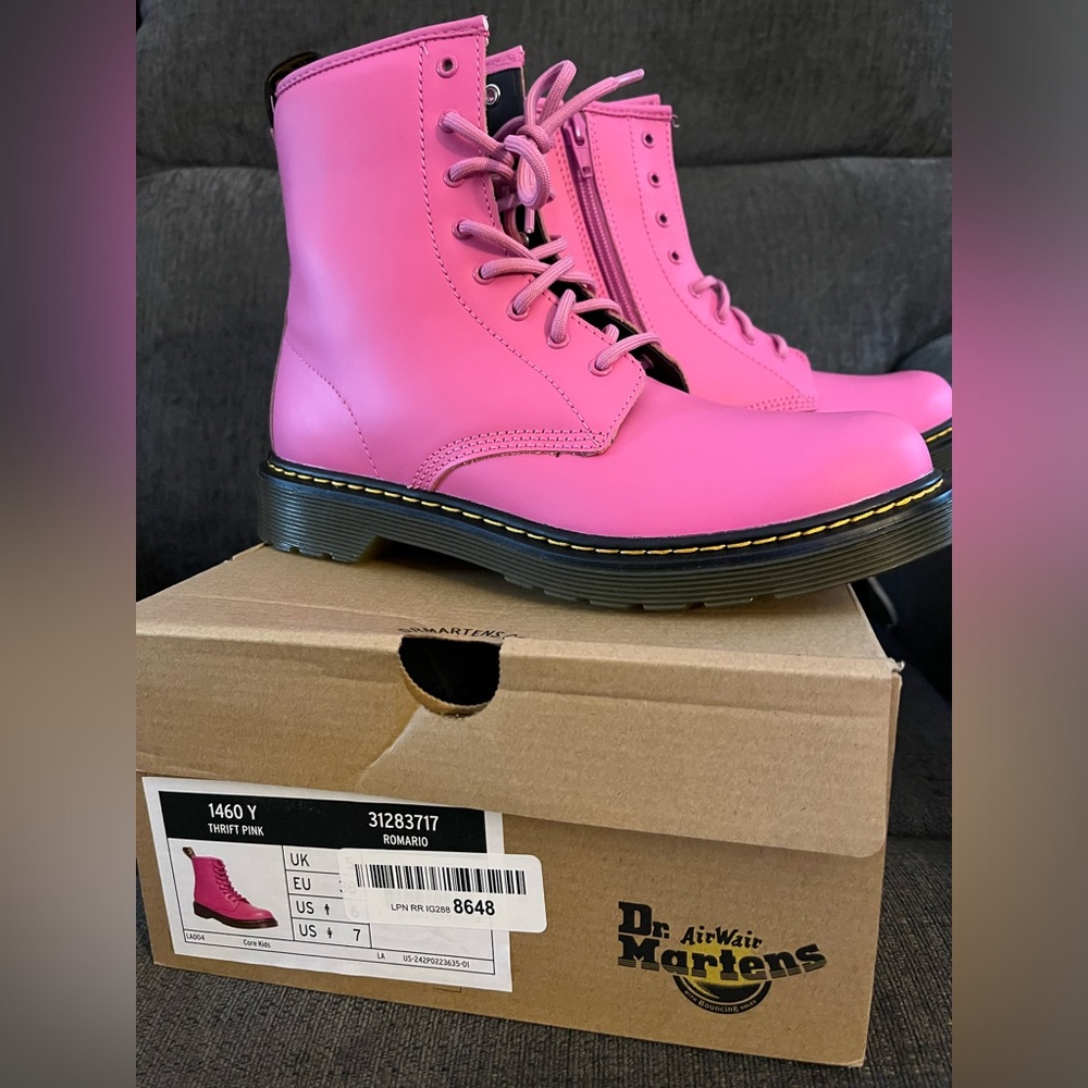 NWT Doc Martens 1460Y in original box